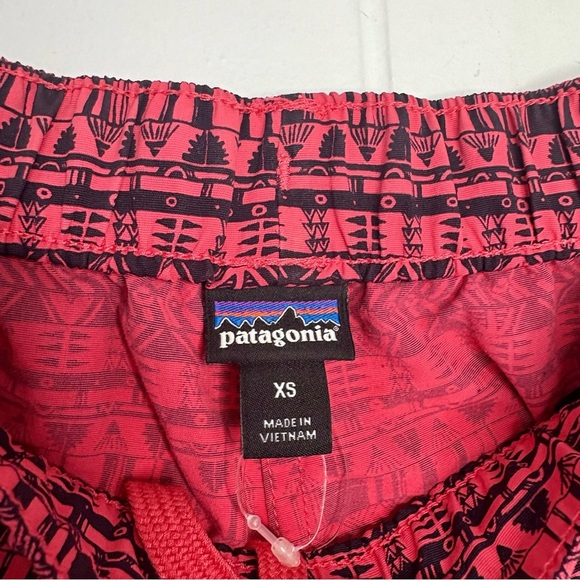 Patagonia W's Barely Baggies Shorts - 2 1/2" Women’s Size XS Points & Feathers - Picture 4 of 5